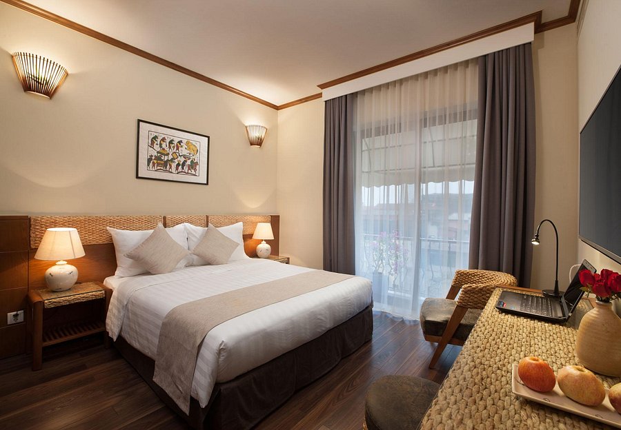 mk-premier-boutique-hotel-balcony-deluxe