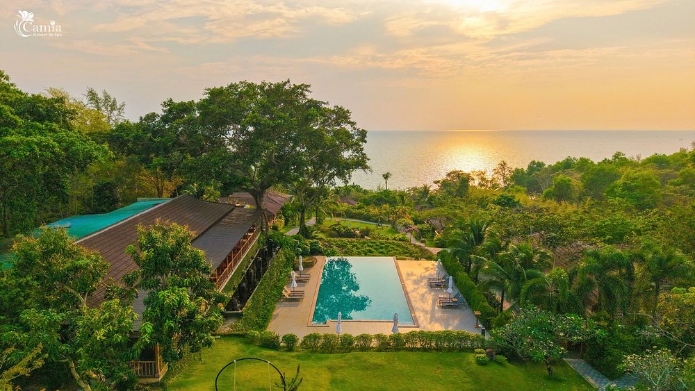 Camia Resort & Spa