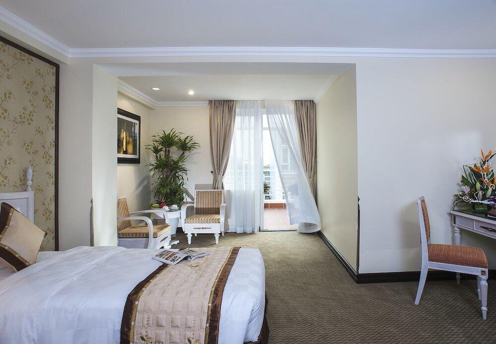 chalcedony-hotel
