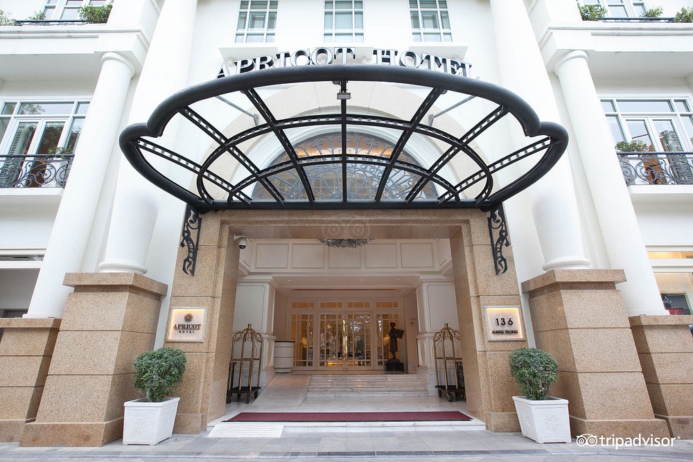 apricot-hotel