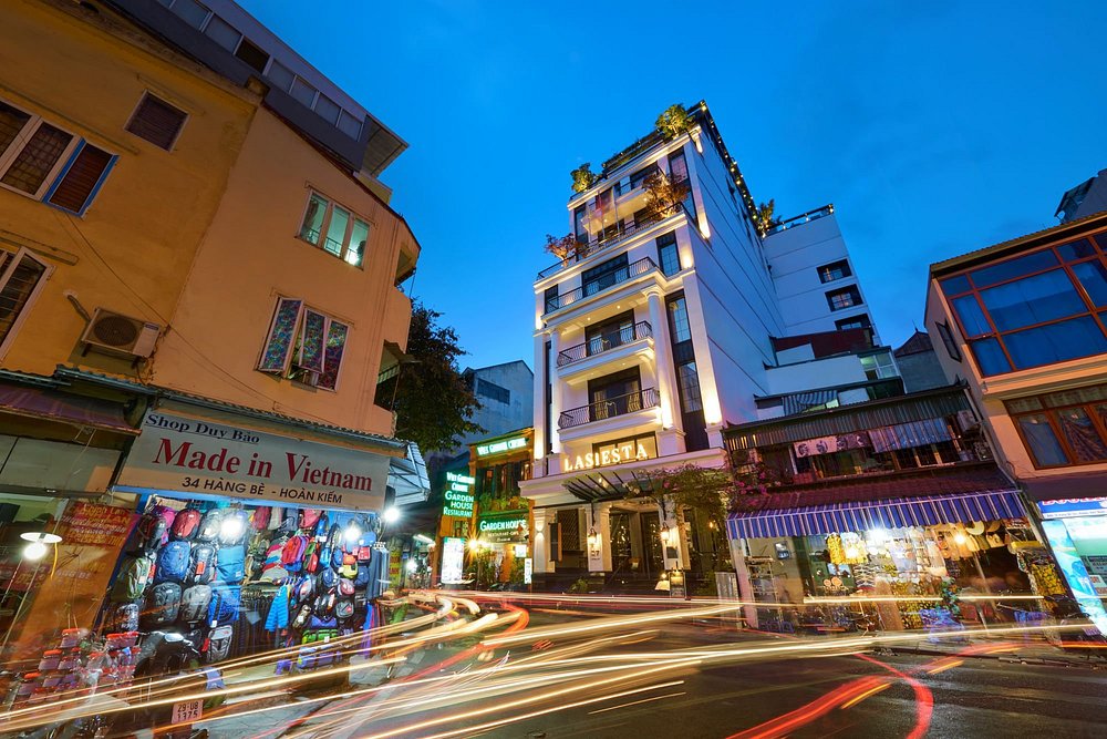 la-siesta-premium-hang-be-hotel-hanoi