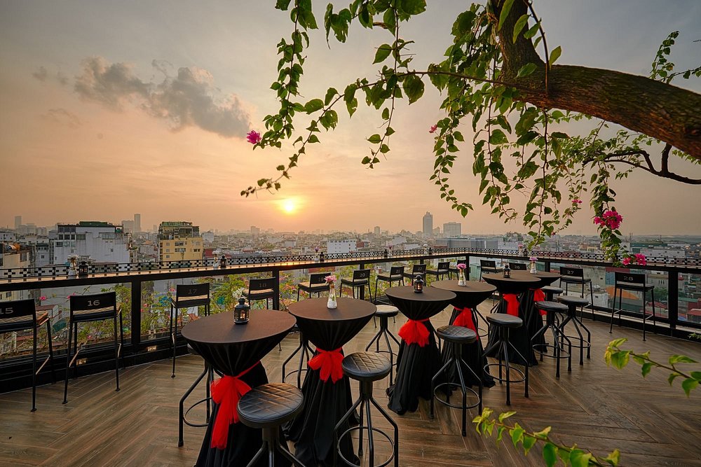 la-siesta-premium-hang-be-hotel-hanoi