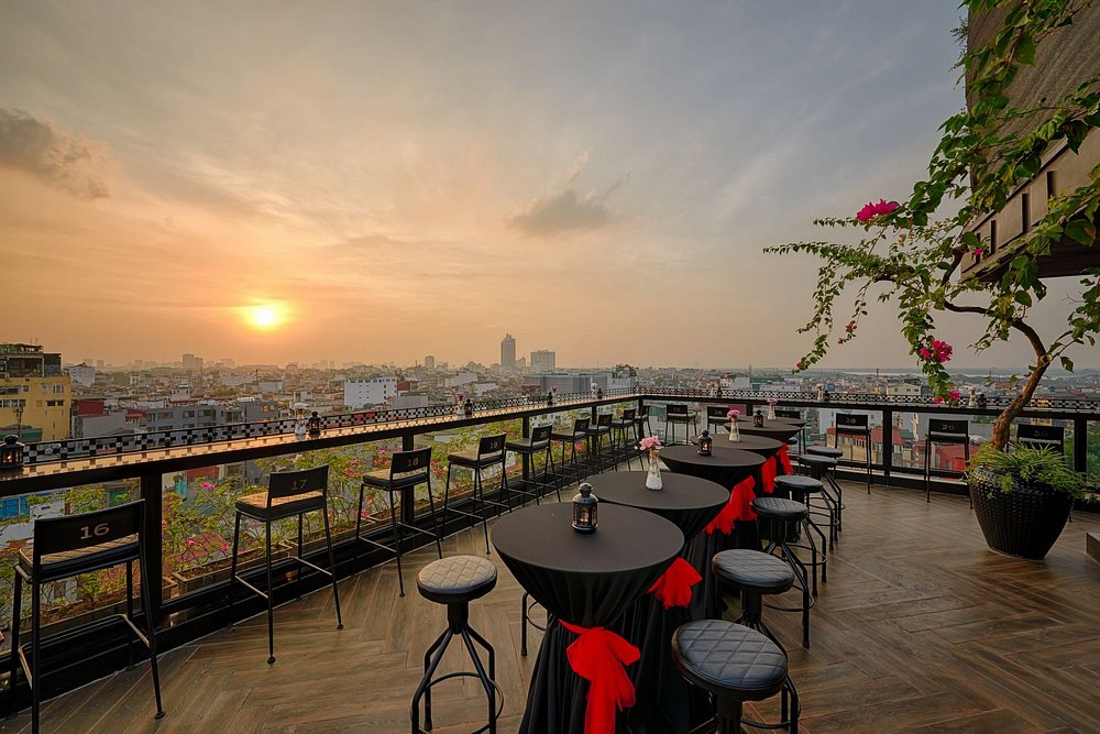 la-siesta-premium-hang-be-hotel-hanoi