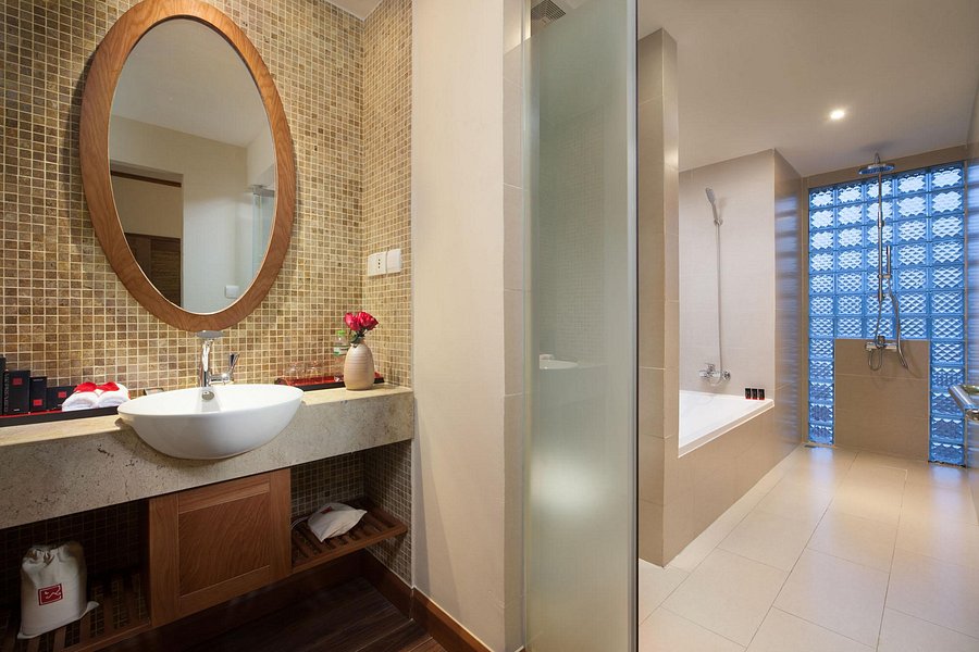mk-premier-boutique-hotel-luxury-room