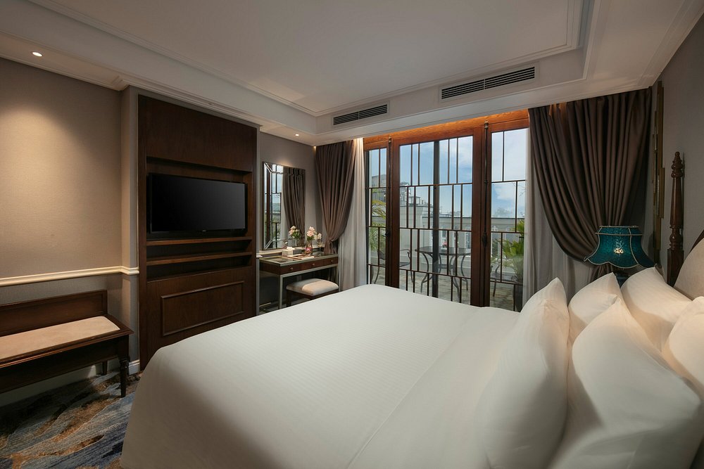 the-oriental-jade-hotel