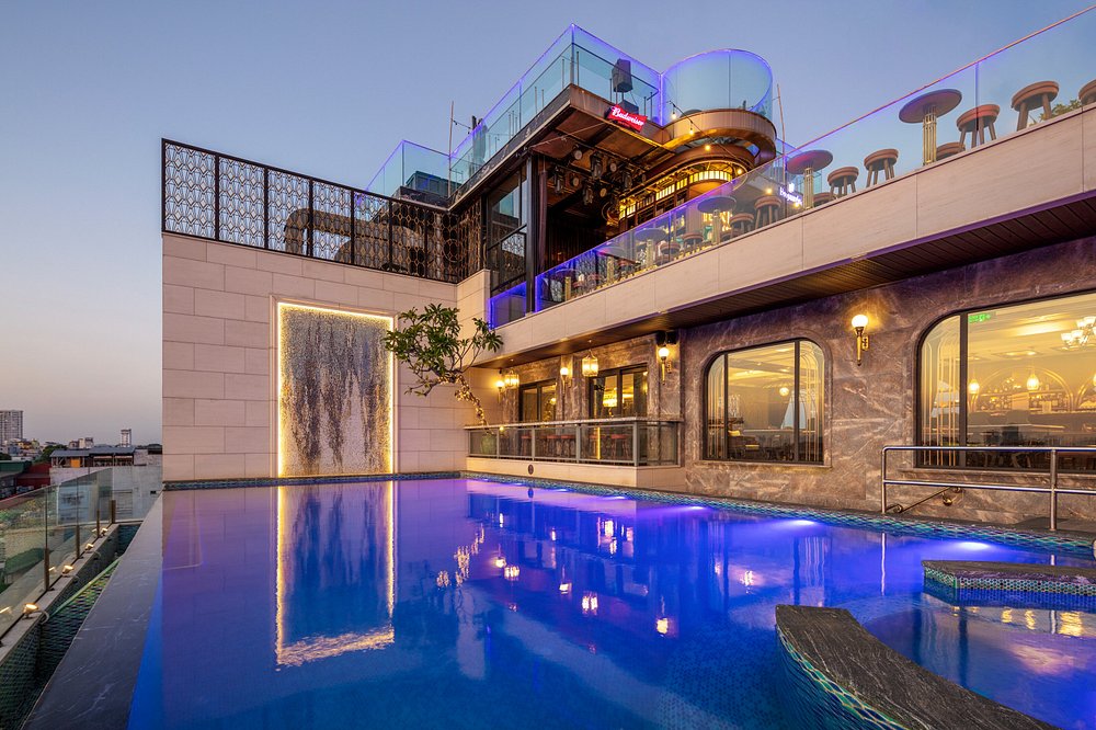 Peridot Grand Luxury Boutique Hotel