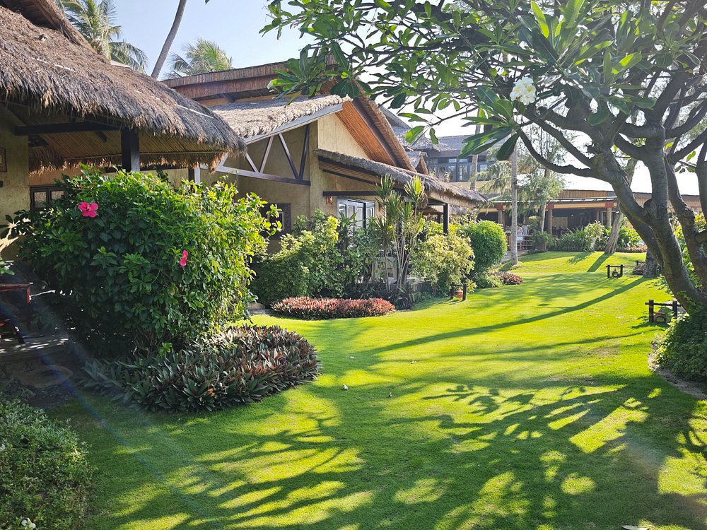 bamboo-village-beach-resort-and-spa