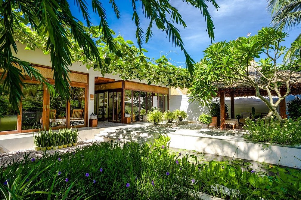 the-cliff-resort-residences