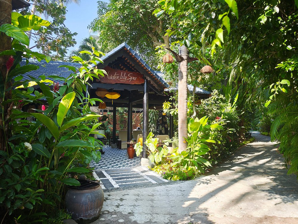 bamboo-village-beach-resort-and-spa