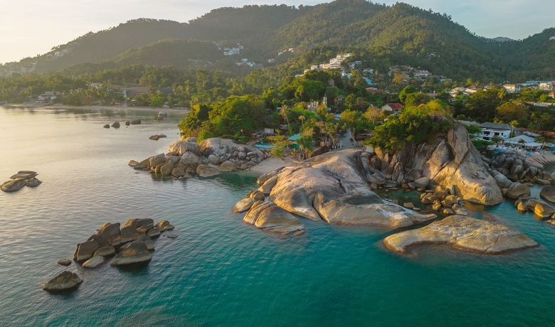 The Gulf Coast islands (Koh Samui, Koh Phangan, Koh Tao) stay relatively dry and sunny from June to September.