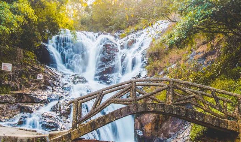 vietnam-waterfalls-5