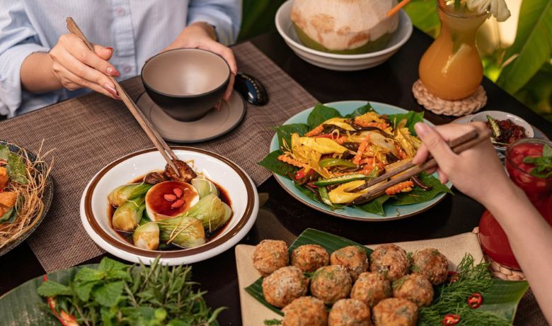 vegan-restaurants-in-hanoi-asia-pioneer-travel