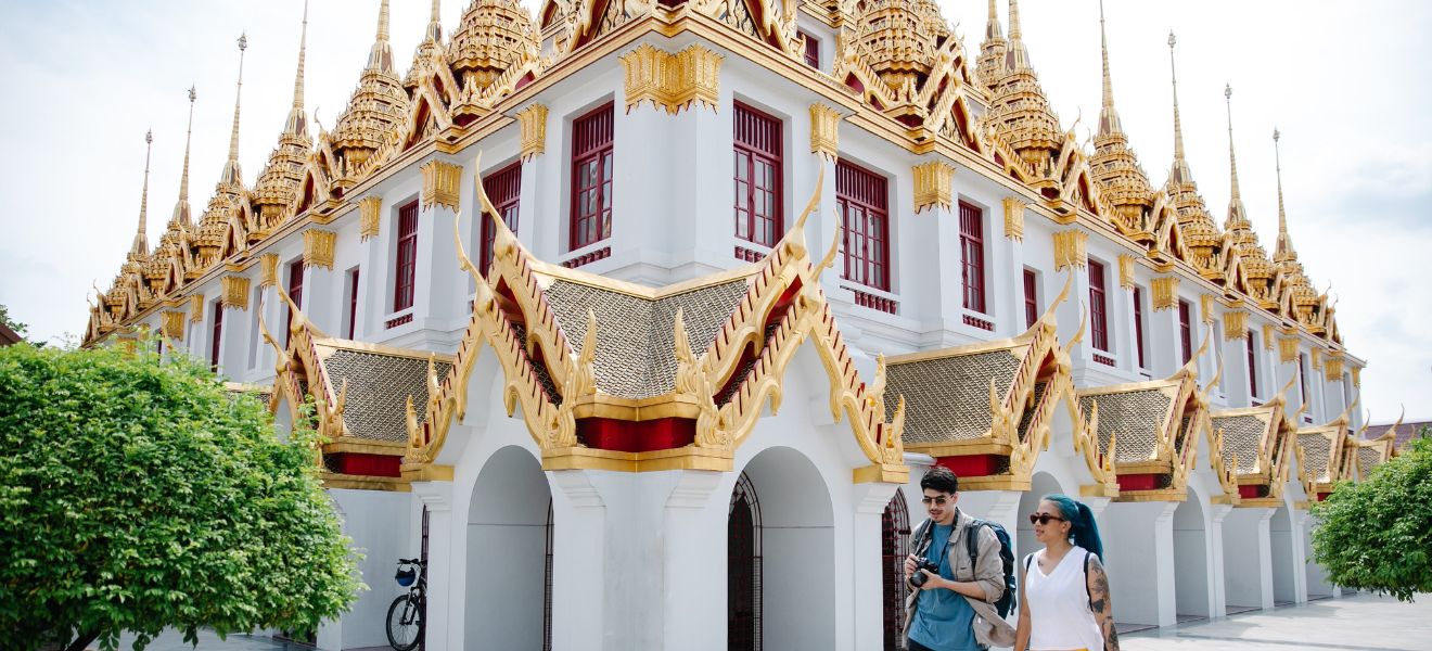 Thai Etiquette and Customs: 9 Essential Tips for a Great Trip