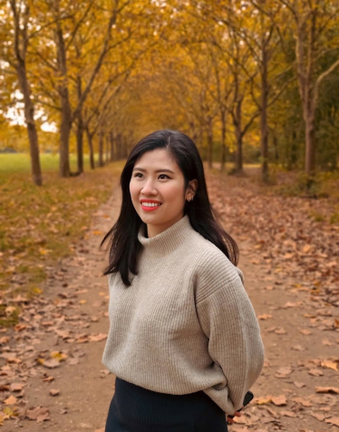 lizzie-asia-pioneer-travel