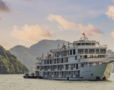 Top 19 Best Cruises In Halong Bay For A Luxury Holiday