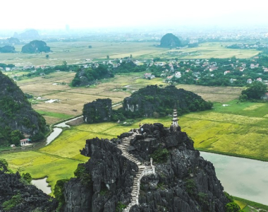 The Ultimate Guide For Ninh Binh Tour: From Tam Coc Boat Rides to Mua Cave Summits